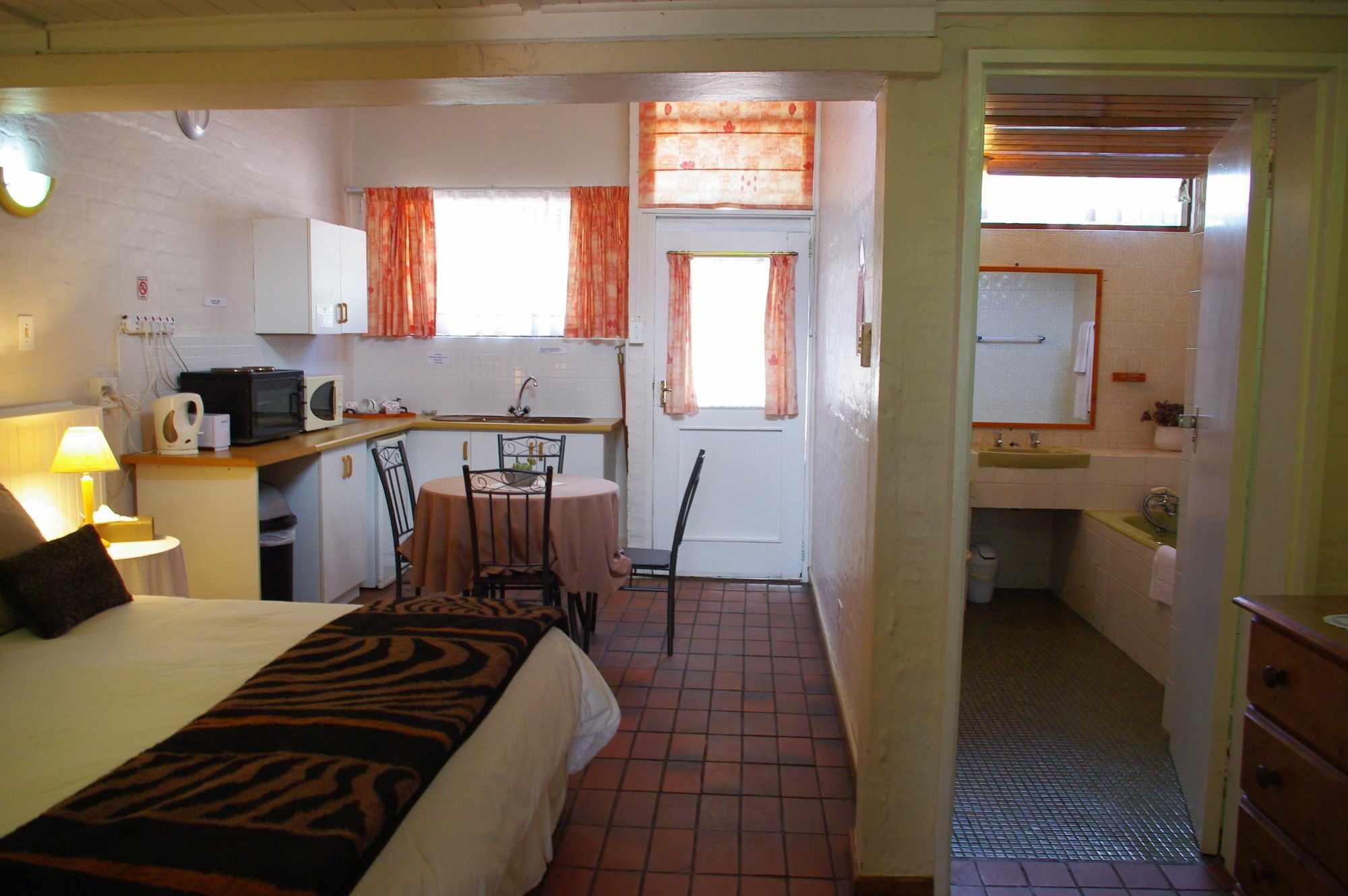 Aqua Marine Guest House Port Elizabeth Ngoại thất bức ảnh
